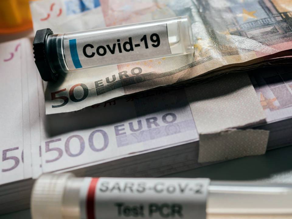 Immagine articolo: Possibile richiedere entro il 30/09 l'esonero dei contributi previdenziali 2021 per artigiani, commercianti e professionisti.